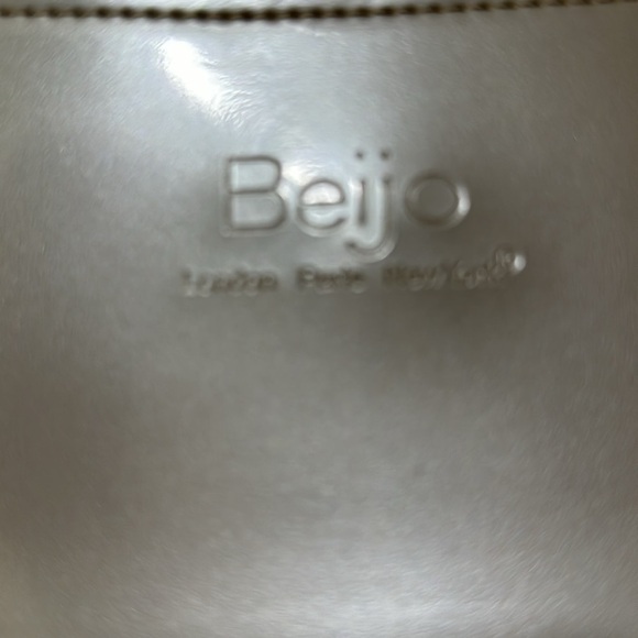 Beijo Shoulder Vintage Gray Bag with Black Double Straps - Picture 8 of 8